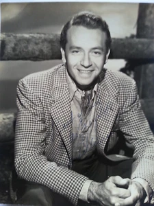 Paul Henreid Autogramm Foto Warner Bros Bilder - Bild 1 von 4