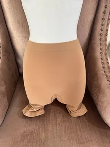 SKIMS Seamless Sculpt Mid Thigh Shorts OCHRE (M) NWOT #121 - Picture 1 of 2