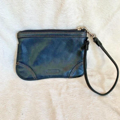 Fossil Women's Black Pebbled Leather Wristlet w/ Interior Divider SL8686 — 第 1/4 张图片