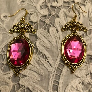 PENDIENTES LARGOS CHAPADOS EN ORO CON FACETA DE FILIGRANA ESTILO VICTORIANO CHG - Imagen 1 de 5