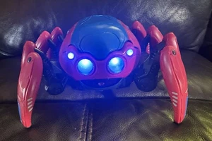 Disneyland Marvel Avengers Campus Miles Morales Spider Bot interactivo sin control remoto - Imagen 1 de 6