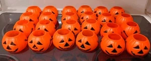 24 Mini Pumpkin Plastic Buckets 2.5" Tall Halloween Decor Trick Or Treat - Picture 1 of 3