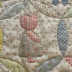 Baby Quilt Vintage Handmade Sunbonnet Sue Approx 52 1/2”x42 1/2” Pink Border - Picture 1 of 9