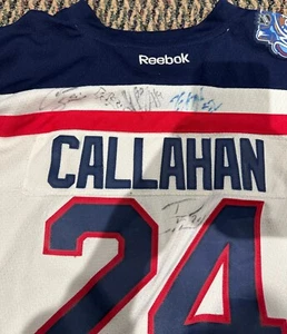 New York Rangers 2012 Callahan Winter classic Jersey Signed by the players - Picture 1 of 3