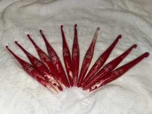 Furls Ergonomic CHERRY SWIRL Streamline Crochet Hooks-SIZES G-P PLEASE READ DESC - Picture 1 of 1