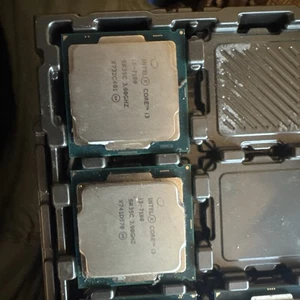 Intel Core i3-7100 SR35C 3.90GHZ-Used lot of 2  - Picture 1 of 1