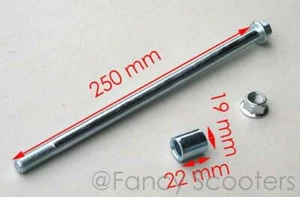 EJE RUEDA DELANTERA SCOOTER GAS 150CC CON ESPACIADOR, DIÁMETRO TUERCA 12MM LONGITUD 250MM - Imagen 1 de 4