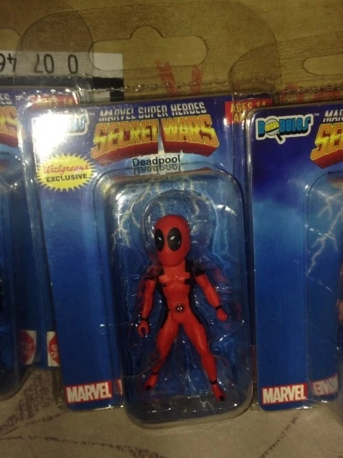 MARVEL LEGENDS SUPER HEROES SECRET WARS EXCLUSIVE DEADPOOL  GENTLE GIANTS - Image 1 of 1