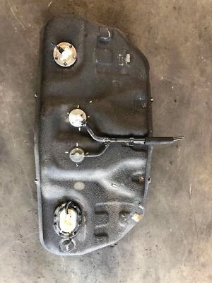 2009 -2010 HYUNDAI GENESIS 4.6L Sedan Fuel Tank Assembly 8-Cylinder Auto Trans T - Image 1 of 4