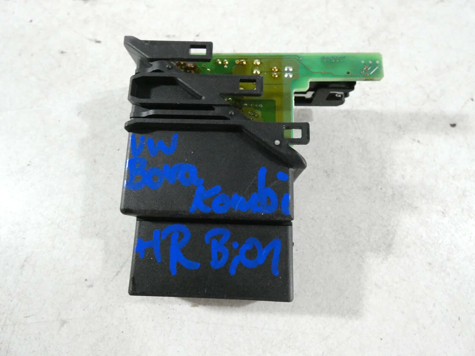 Centralina porta posteriore destra VW Bora anno 2001 Variant 9776-105407-301 - Immagine 1 di 1