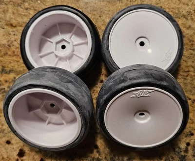HPI Hot Bodies HB Non-Slip 4WD White Hex Rims Tires Set of 4, 1/10, 2.2 inch Rim - Image 1 of 4
