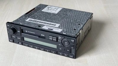 Volkswagen Beta V / 5  Autoradio Werksradio Kassettenradio Original VW Kein Code - Bild 1 von 4
