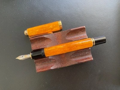 Pluma Estilográfica Pelikan m600 Naranja Vibrante Foto 1 de 4