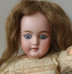Bonito Vestido Antiguo 18" Bisque Heinrich Handwerck 109 11 Muñeca Orejas Perforadas P3460 - Imagen 1 de 12