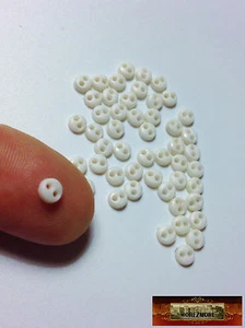 M00706-BLANCO MOREZMORE 50 Miniatura 4mm Botones Mini Muñeca Ropa Bebé - Imagen 1 de 1