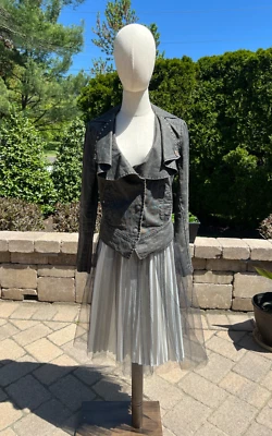 CAbi Size M Linen Denim Short Jacket Ruffle Snap Front Casual Western Rock Style - Image 1 of 4