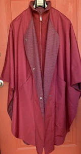 Vintage Portrait Hong Kong Red Geometric Reversible LONG CAPE Coat Size M / L - Picture 1 of 6