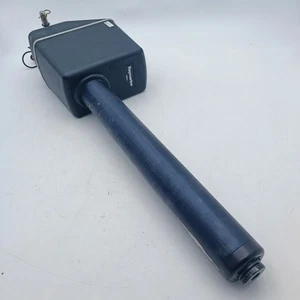 Raymarine Type 2 12 Volt Autopilot Long Shaft Linear Drive Up to 20,000kg X30 - Picture 1 of 19