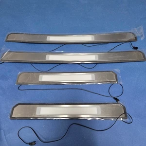 Alféizar de 4 puertas de acero inoxidable + luz LED AMG 2002-2009 Mercedes Benz W211 Clase E - Imagen 1 de 6