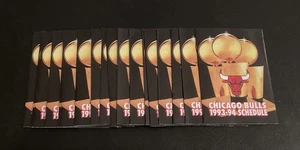 Lot (18) Chicago Bulls 1993-94 Pocket Schedule Toni Kukoc RC Scottie Pippen - Bild 1 von 2