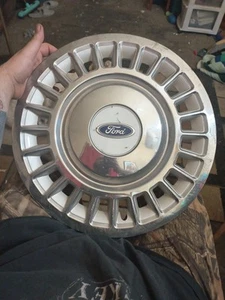 1x OEM 1998-2002 Ford Crown Victoria P71 16" Hubcap Wheel Cover - Picture 1 of 3
