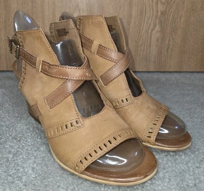 Miz Mooz Sandals SZ 41 US 10 Leather Sandals Heels Open Toe Wedge Tan Shoes - Image 1 of 4