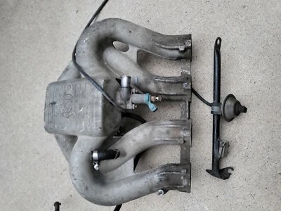 宝马 E21 320i M10 进气歧管组件  — 第 1/3 张图片