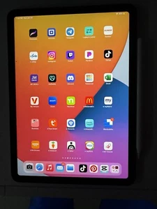 IPad Air (4th Generation ) - Picture 1 of 6