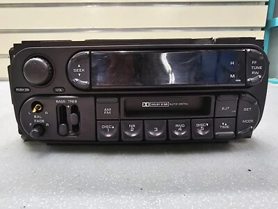 🔥02-07 Dodge Caravan Jeep Chrysler Raz rádio CD player e fita cassete AM FM - Imagem 1 de 4