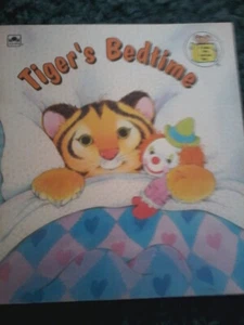 "Tiger's Bedtime" by Stephanie Calmenson; illustrated by Tom Cooke - Bild 1 von 2
