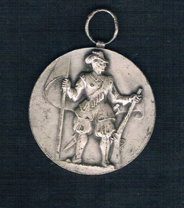 SOLDAT MIT FAHNE - Bild 1 von 1