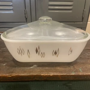Inland Glass Triangle Casserole Baking Dish Mid-Century with Lid - Picture 1 of 6