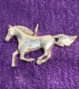 Sterling Silber Galoppierendes Pferd Anhänger 925 Silber Neu ohne Kette - Bild 1 von 9