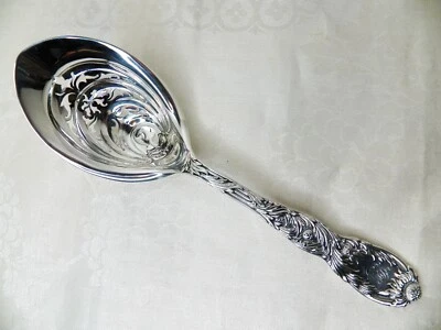 TIFFANY ХРИЗАНТЕМА ИЗ ЧИСТОГО СЕРЕБРА ЛЬДА СЕРВИРОВОЧНАЯ ЛОЖКА 9 1/8» МОНОГРАММА РЕДКАЯ!!! - Изображение 1 из 4