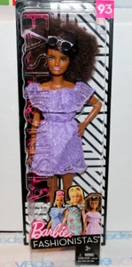 2017 FASHIONISTAS PETITE AFRICAN BARBIE DOLL #93 LAVENDER LACE DRESS AFRO SHADES - Bild 1 von 12