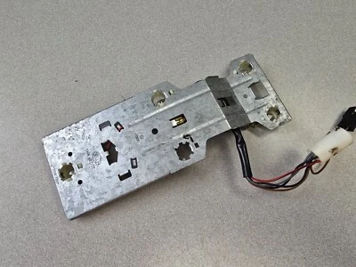 PLACA SOPORTE BOMBILLA TRASERA DERECHA ORIGINAL USADA PORSCHE 944 951 Foto 1 de 4