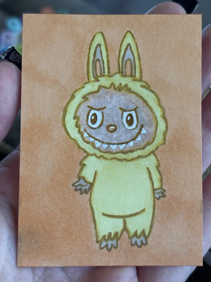 "Mini dibujo ACEO Art Card Labubu 2,5x3,5"" ATC ÚNICO" Foto 1 de 1