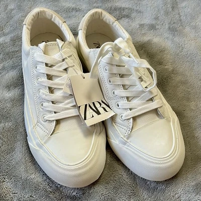Zapatillas bajas blancas ZARA UE 38 para mujer informales con cordones zapatos aspecto de cuero Foto 1 de 4