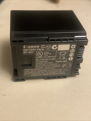 Canon ORIGINAL OEM BP-807 Battery Pack for VIXIA HF10 HF11 HF100 HG20 HG21 - Image 1 of 3