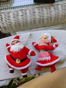Vintage 1960er beflockte Blasform Santa & Mrs Claus Weihnachtsschmuck Made in Japan - Bild 1 von 3
