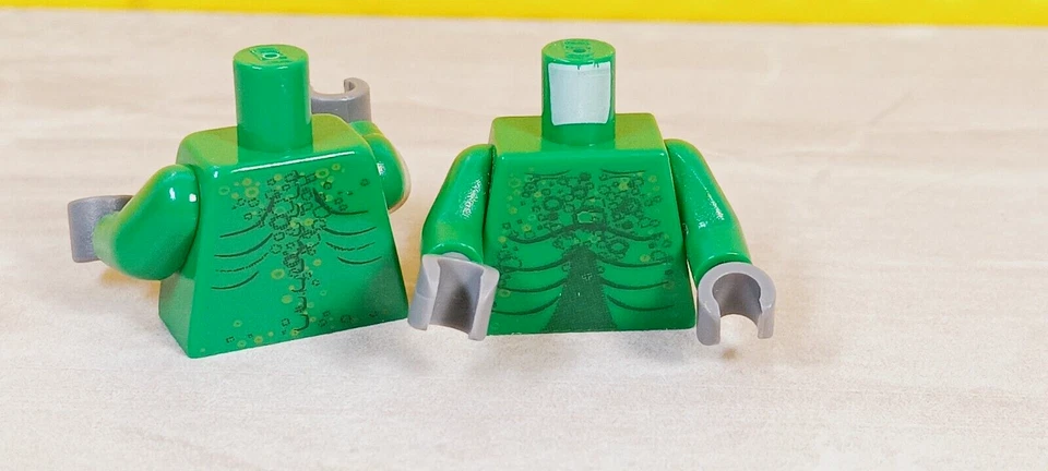 LEGO Minifigura Escalas Verdes Monstruo Marino Policía Espacial Extraterrestre Músculos Manos Grises Foto 1 de 1