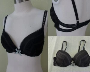 VICTORIA'S SECRET Strappy Back Black Lace Push-up Pigeonnant Bra Size 34B - Picture 1 of 16