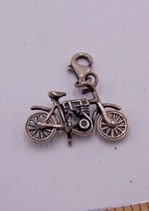 Harley-Davidson Vintage style motorcycle charm wheels turn - Picture 1 of 2