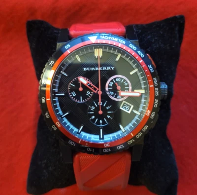 博柏利黑色表盘城市红色计时码表男士腕表42毫米BU9805 — 第 1/4 张图片