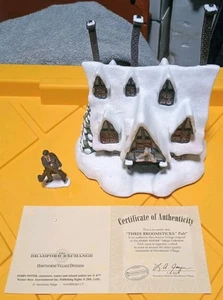 Harry Potter Three Broomsticks Pub w/Harry Potter B.E. Hawthorne Village  - Picture 1 of 2