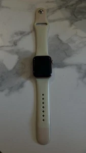 Apple Watch Series 5 40mm Rose Gold - Zdjęcie 1 z 6