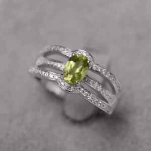 Peridot Solitaire Women Ring Natural Gemstone Oval Cut 925 Sterling Silver Ring - Picture 1 of 5