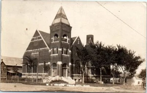 1910s RPPC Photo Postcard M.E. Church Falls City Nebraska Street View House - Picture 1 of 2