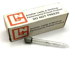 Leeds & Northrup 117390 pH Measuring Electrode (8 Available) - Picture 1 of 2
