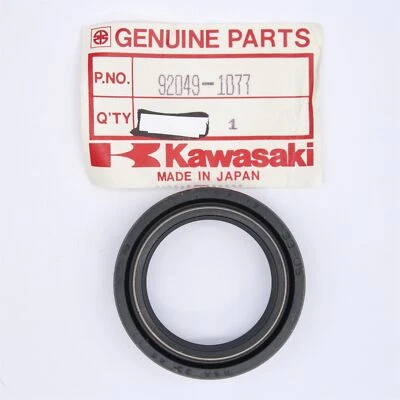 Масляное уплотнение вилки Kawasaki номер детали - 92049-1077 - Изображение 1 из 2